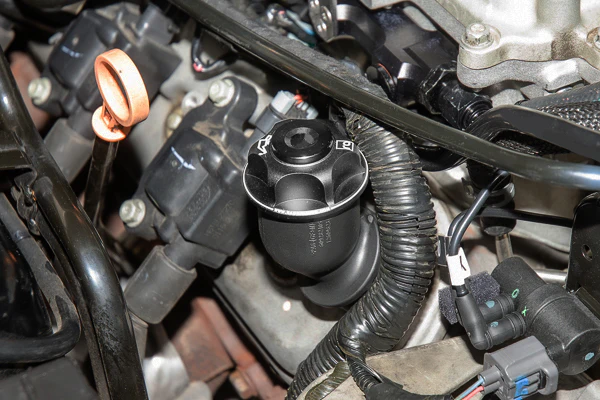 Radium Engineering Baffled GM Oil Cap - Image 9